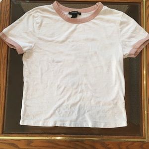Forever 21 tee shirt size medium